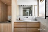 https://images.listonce.com.au/custom/160x/listings/111-grandview-grove-hawthorn-east-vic-3123/738/01771738_img_12.jpg?0Gxr1I2K1j0
