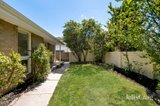 https://images.listonce.com.au/custom/160x/listings/111-mangan-street-balwyn-vic-3103/316/01988316_img_08.jpg?3QCn9cczXUk