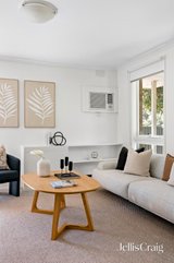 https://images.listonce.com.au/custom/160x/listings/111-mangan-street-balwyn-vic-3103/316/01988316_img_09.jpg?WmsxZM1xRag