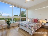 https://images.listonce.com.au/custom/160x/listings/111-moore-avenue-croydon-vic-3136/790/01525790_img_11.jpg?1kiN70vHV_M