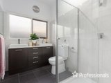 https://images.listonce.com.au/custom/160x/listings/111-moore-avenue-croydon-vic-3136/790/01525790_img_14.jpg?WrSSJfinD2Q