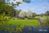 https://images.listonce.com.au/custom/160x/listings/111-muntzs-road-woodend-vic-3442/675/01896675_img_18.jpg?Am_IWwPddDY
