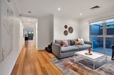 https://images.listonce.com.au/custom/160x/listings/111-park-street-st-kilda-west-vic-3182/396/01572396_img_04.jpg?_xVyPB5EDV8