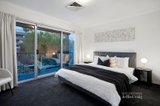 https://images.listonce.com.au/custom/160x/listings/111-park-street-st-kilda-west-vic-3182/487/01114487_img_07.jpg?EmPFmYo3XUI