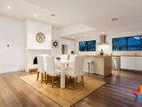 https://images.listonce.com.au/custom/160x/listings/111-parrs-road-croydon-vic-3136/653/01524653_img_02.jpg?x18ByYZ1d-8