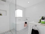 https://images.listonce.com.au/custom/160x/listings/111-webb-avenue-ballarat-east-vic-3350/576/01625576_img_07.jpg?XNMBJPDRwsQ