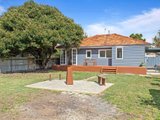 https://images.listonce.com.au/custom/160x/listings/111-webb-avenue-ballarat-east-vic-3350/576/01625576_img_10.jpg?4D4H2t-XcPg