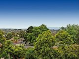 https://images.listonce.com.au/custom/160x/listings/111-winfield-road-balwyn-north-vic-3104/060/01684060_img_09.jpg?2x6o0JfJjO0
