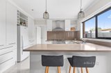 https://images.listonce.com.au/custom/160x/listings/111-woodbine-grove-chelsea-vic-3196/835/01642835_img_05.jpg?aXc92sUyfVQ