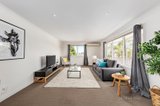 https://images.listonce.com.au/custom/160x/listings/11113-115-chapel-street-st-kilda-vic-3182/742/00476742_img_02.jpg?koQ62q8YC8E