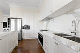 https://images.listonce.com.au/custom/160x/listings/1112-14-auburn-road-hawthorn-vic-3122/752/01847752_img_05.jpg?xzTT1J04l8o