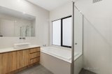 https://images.listonce.com.au/custom/160x/listings/1114-bond-street-ivanhoe-vic-3079/033/00772033_img_08.jpg?5-vqdlFkrO8