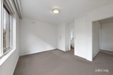 https://images.listonce.com.au/custom/160x/listings/11140-riversdale-rd-hawthorn-vic-3122/381/01987381_img_07.jpg?wHRwPHAiLbU