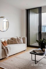 https://images.listonce.com.au/custom/160x/listings/111a6-wamba-road-ivanhoe-east-vic-3079/000/01938000_img_06.jpg?pE8yWost0iI