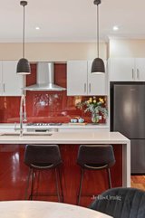 https://images.listonce.com.au/custom/160x/listings/112-beresford-road-lilydale-vic-3140/633/01705633_img_11.jpg?AVy_sQf24Ak