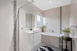 https://images.listonce.com.au/custom/160x/listings/112-beresford-road-lilydale-vic-3140/633/01705633_img_15.jpg?goYTPf_AGt8