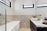 https://images.listonce.com.au/custom/160x/listings/112-grandview-court-diamond-creek-vic-3089/355/01907355_img_11.jpg?u5Q7Vv5FC0E