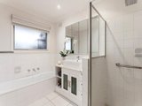 https://images.listonce.com.au/custom/160x/listings/112-mascoma-street-strathmore-vic-3041/705/00847705_img_05.jpg?eQfCXOY0NnA
