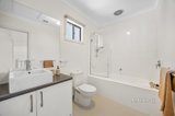 https://images.listonce.com.au/custom/160x/listings/112-miller-crescent-mount-waverley-vic-3149/242/01602242_img_06.jpg?hS4M0ZqUTxE