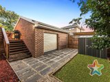 https://images.listonce.com.au/custom/160x/listings/112-moore-avenue-croydon-vic-3136/533/01525533_img_12.jpg?ob092hc3UvY