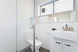 https://images.listonce.com.au/custom/160x/listings/112-pine-street-hawthorn-vic-3122/811/01721811_img_04.jpg?TEeL6WOPi0s