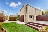 https://images.listonce.com.au/custom/160x/listings/112-weir-street-balwyn-vic-3103/987/01720987_img_10.jpg?lBBbcjoiUR8