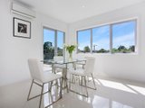 https://images.listonce.com.au/custom/160x/listings/1121-nelson-street-ringwood-vic-3134/525/00620525_img_04.jpg?7XiJkpSgRoo