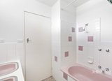 https://images.listonce.com.au/custom/160x/listings/1121-tintern-avenue-toorak-vic-3142/304/01738304_img_06.jpg?j-HKvWWZG4k