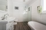 https://images.listonce.com.au/custom/160x/listings/1122-bible-street-eltham-vic-3095/786/00916786_img_11.jpg?14nriwO0Jm4