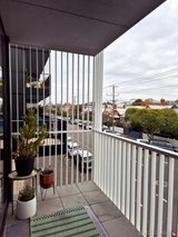 https://images.listonce.com.au/custom/160x/listings/1122-roseneath-street-clifton-hill-vic-3068/783/01727783_img_05.jpg?zI-m6RbdQ_s