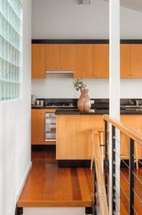 https://images.listonce.com.au/custom/160x/listings/11287-bank-street-south-melbourne-vic-3205/657/01702657_img_06.jpg?czOLFs8zNhQ