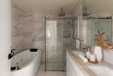 https://images.listonce.com.au/custom/160x/listings/1128a-bluff-road-black-rock-vic-3193/954/01927954_img_20.jpg?1Qr0pXL5Iig