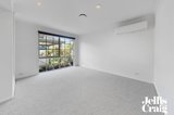 https://images.listonce.com.au/custom/160x/listings/1129-roslyn-street-brighton-vic-3186/651/01597651_img_07.jpg?RAETllJn1ww