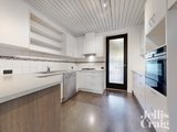 https://images.listonce.com.au/custom/160x/listings/11295-burke-road-kew-vic-3101/809/01642809_img_02.jpg?1gUD7Osm1tQ