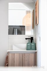 https://images.listonce.com.au/custom/160x/listings/112c-hazel-glen-drive-doreen-vic-3754/247/01818247_img_12.jpg?vdCqAY6YDNw