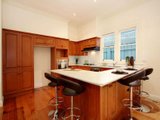 https://images.listonce.com.au/custom/160x/listings/113-arlington-street-ringwood-vic-3134/687/00620687_img_03.jpg?KQZNyoiFxsU