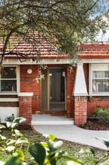 https://images.listonce.com.au/custom/160x/listings/113-brewer-road-bentleigh-vic-3204/461/01937461_img_14.jpg?XpnGDtSdmZs