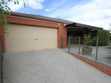 https://images.listonce.com.au/custom/160x/listings/113-canadian-lakes-boulevard-canadian-vic-3350/897/01575897_img_21.jpg?-2QyHSQneLc