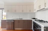 https://images.listonce.com.au/custom/160x/listings/113-clarke-street-thomastown-vic-3074/042/01938042_img_05.jpg?b8RW1qxghfc
