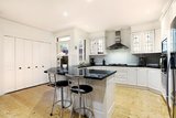 https://images.listonce.com.au/custom/160x/listings/113-eastwood-street-kensington-vic-3031/098/01598098_img_03.jpg?SmKzgHqe6So