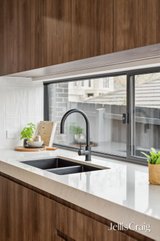 https://images.listonce.com.au/custom/160x/listings/113-innisfallen-avenue-templestowe-vic-3106/968/01781968_img_07.jpg?rvl1C-urDic