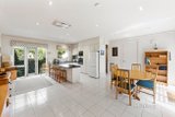 https://images.listonce.com.au/custom/160x/listings/113-kennon-street-doncaster-east-vic-3109/115/01627115_img_04.jpg?4bsgaXjzAEY