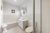 https://images.listonce.com.au/custom/160x/listings/113-kennon-street-doncaster-east-vic-3109/115/01627115_img_08.jpg?N8SKAj0j0XI