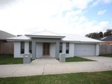 https://images.listonce.com.au/custom/160x/listings/113-melbourne-road-brown-hill-vic-3350/760/01575760_img_01.jpg?T4CmsvCLVy8