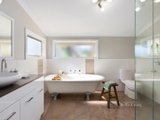 https://images.listonce.com.au/custom/160x/listings/113-rattray-road-montmorency-vic-3094/072/00987072_img_07.jpg?0HUtITTIumI