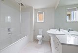 https://images.listonce.com.au/custom/160x/listings/113-seisman-street-port-melbourne-vic-3207/182/01751182_img_03.jpg?e8xU152RzMI