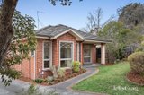 https://images.listonce.com.au/custom/160x/listings/113-st-clems-road-doncaster-east-vic-3109/722/01752722_img_01.jpg?s595jHICsvU