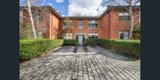 https://images.listonce.com.au/custom/160x/listings/1131-kinkora-road-hawthorn-vic-3122/916/01681916_img_01.jpg?c2dGhFFjnE4