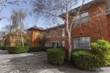 https://images.listonce.com.au/custom/160x/listings/1131-kinkora-road-hawthorn-vic-3122/916/01681916_img_06.jpg?fkOBYlLVGeY