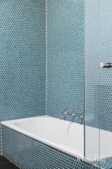 https://images.listonce.com.au/custom/160x/listings/1131-york-street-richmond-vic-3121/425/01932425_img_11.jpg?1KOAgD6zVfY
